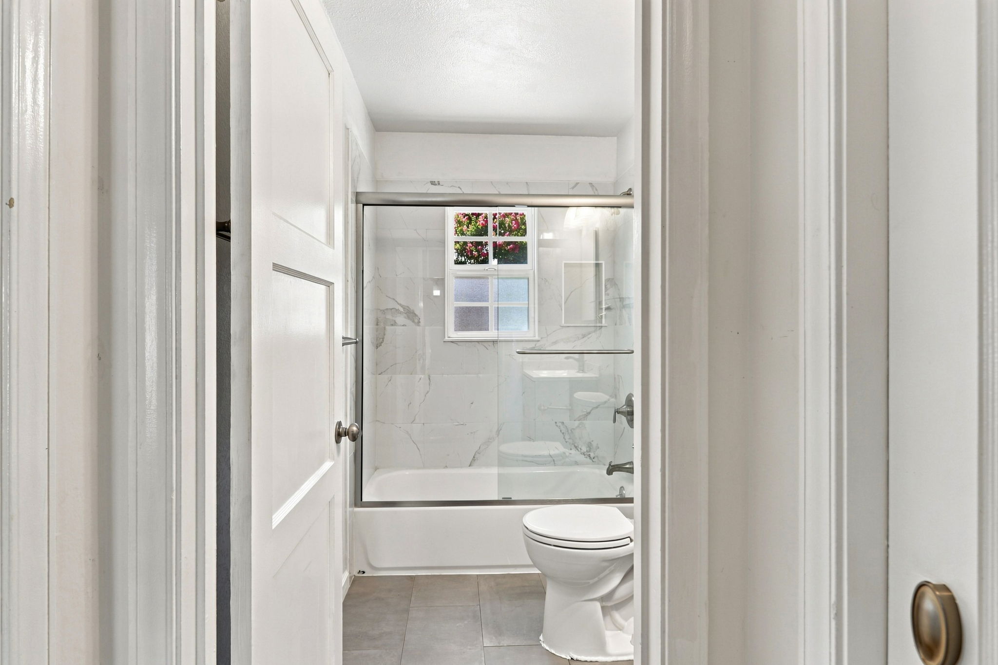 022_F8_1913 Kirkland Ave