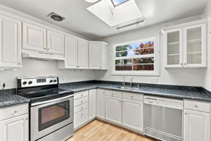 011_F8_1913 Kirkland Ave