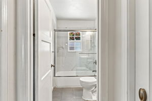022_F8_1913 Kirkland Ave
