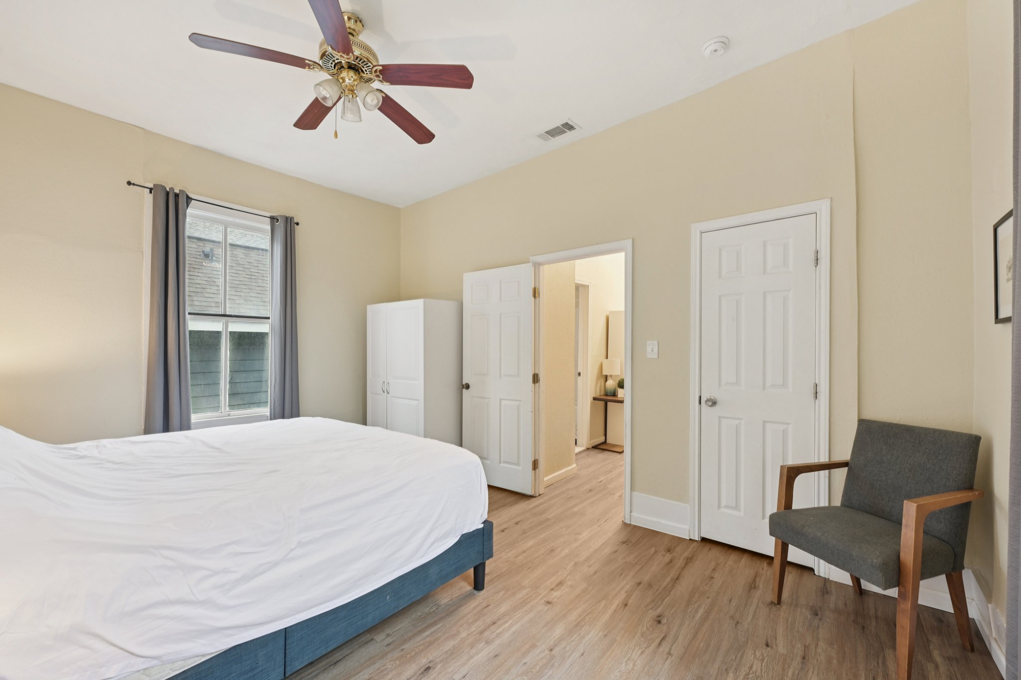 Ursuline St-1106-027.jpg