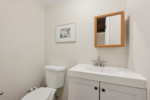 Ursuline St-1106-021.jpg