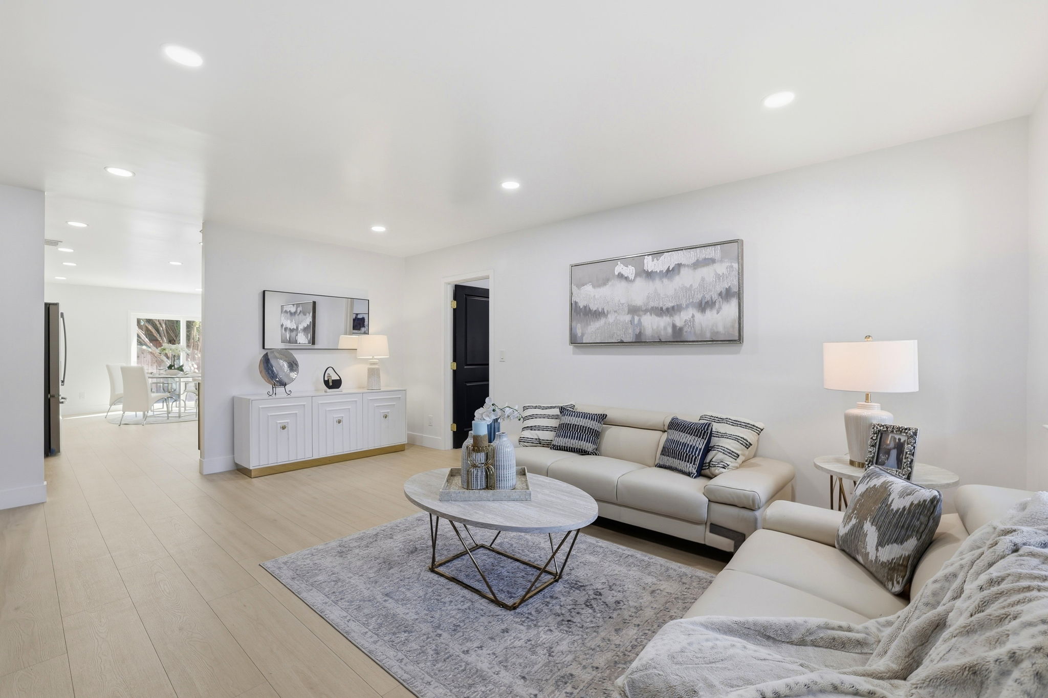 008_F8_1913 W Middlefield Rd