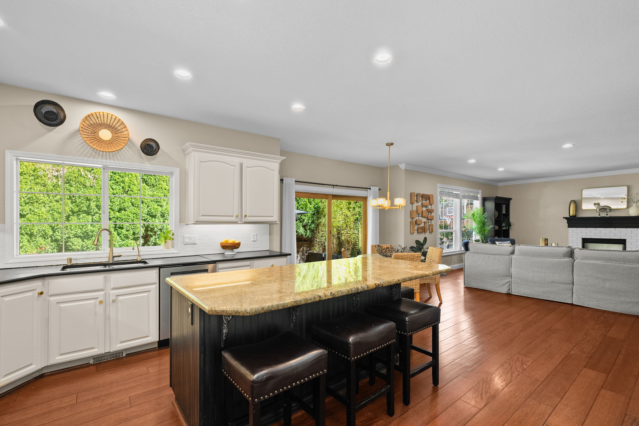 Kitchen - Lower