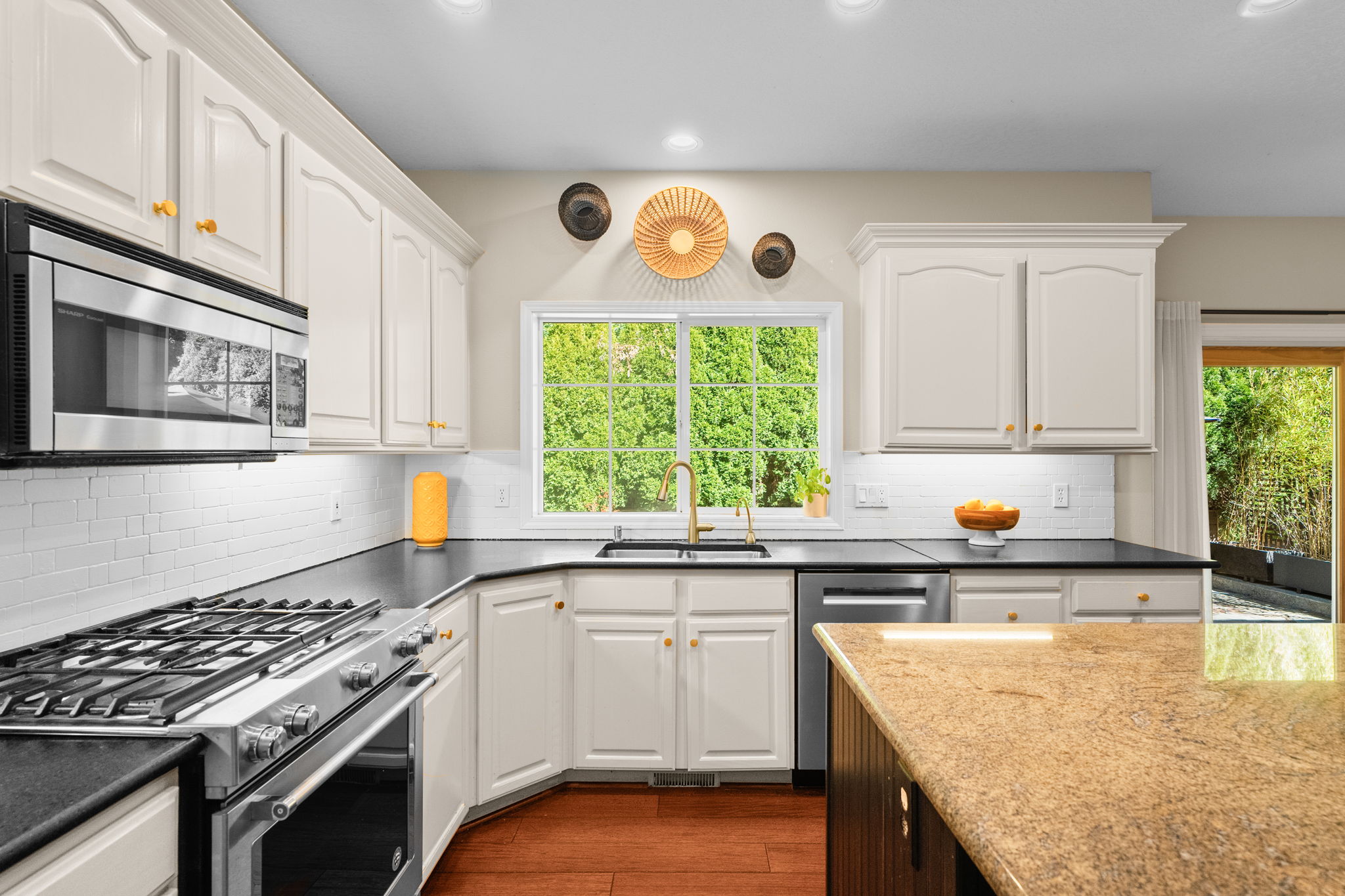 Kitchen - Lower