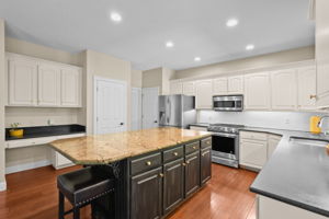 Kitchen - Lower