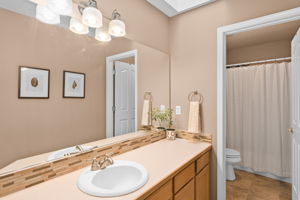 Full Bathroom - Upper