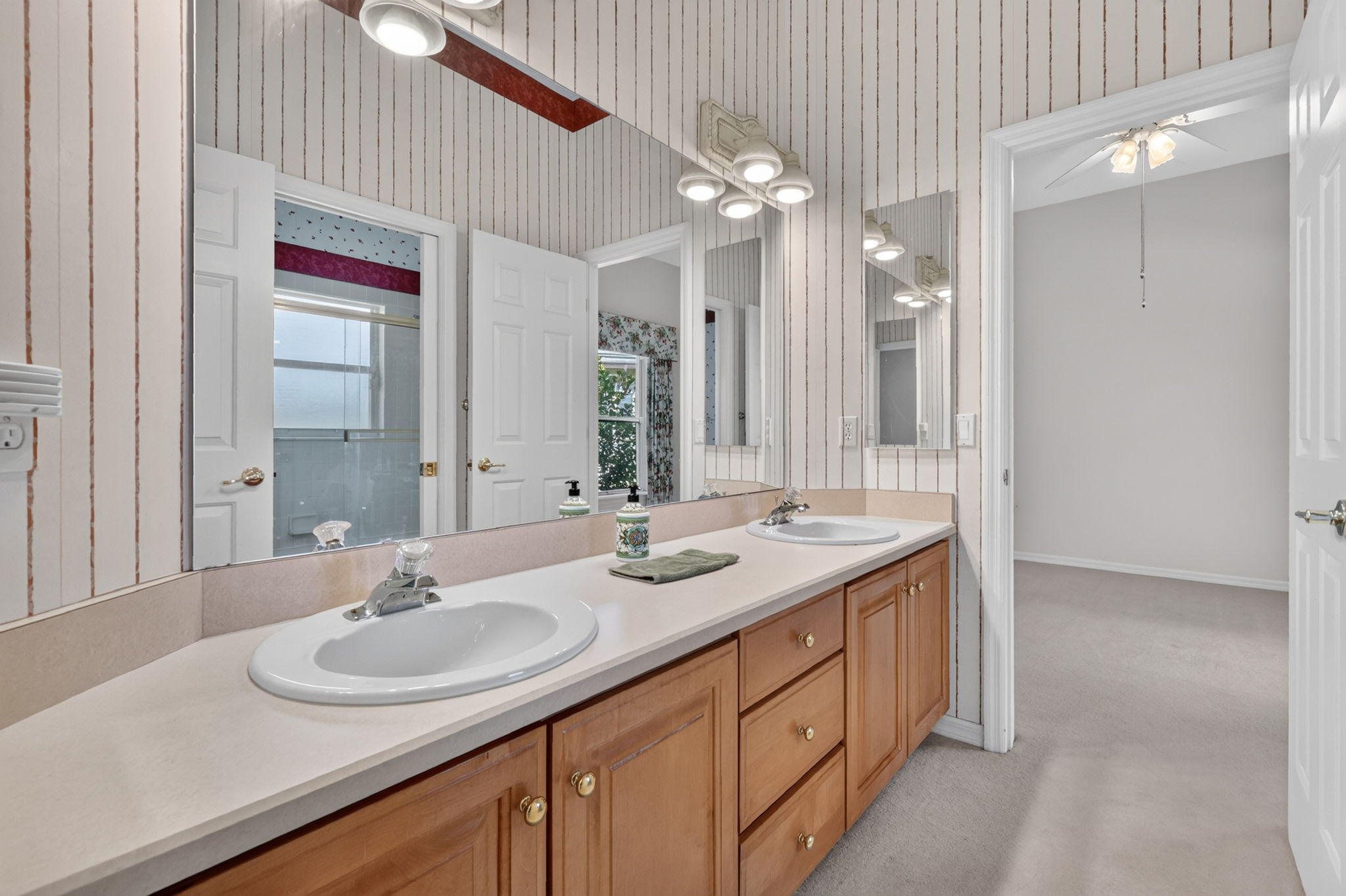 JACK & JILL BATHROOM BETWEEN 2ND & 3RD BEDROOMS