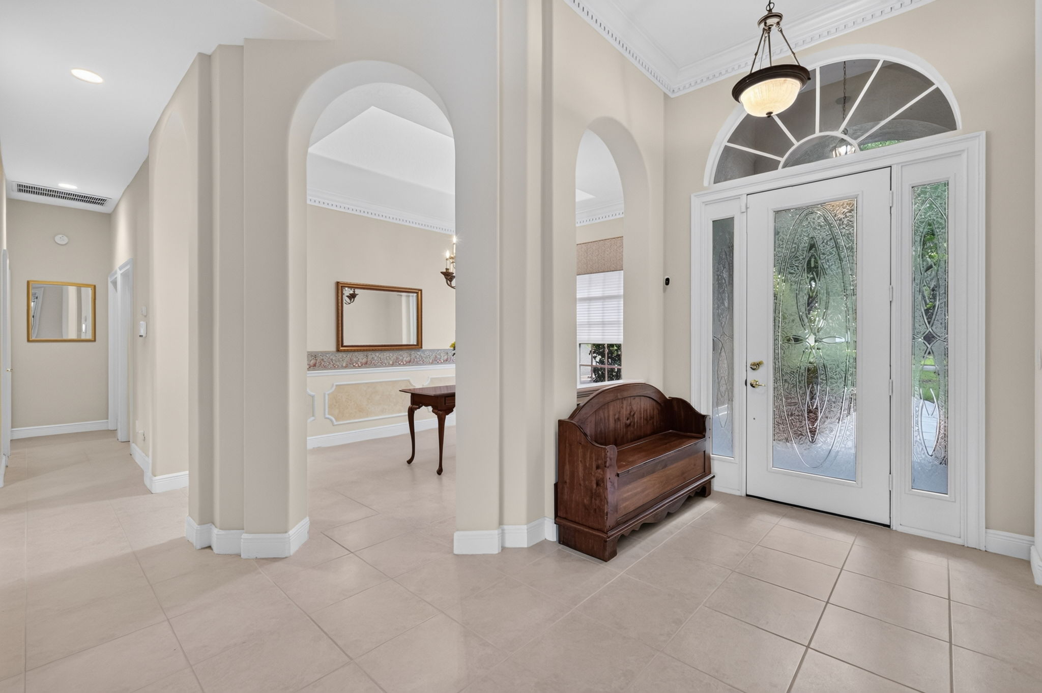 OPEN DINING ROOM