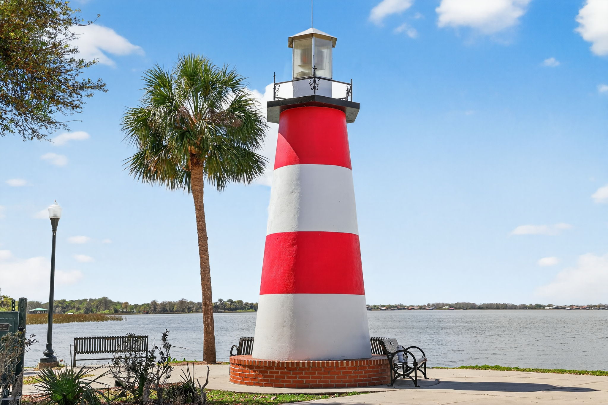 Mount Dora LIGHTHOUSE