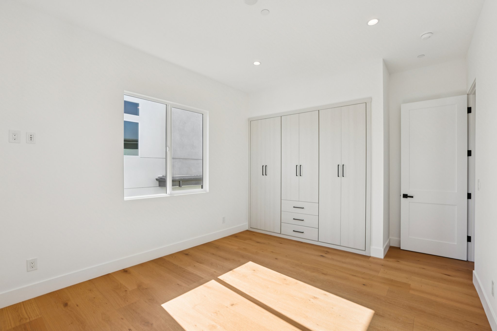 Belmont Ln a-L0302-037.jpg