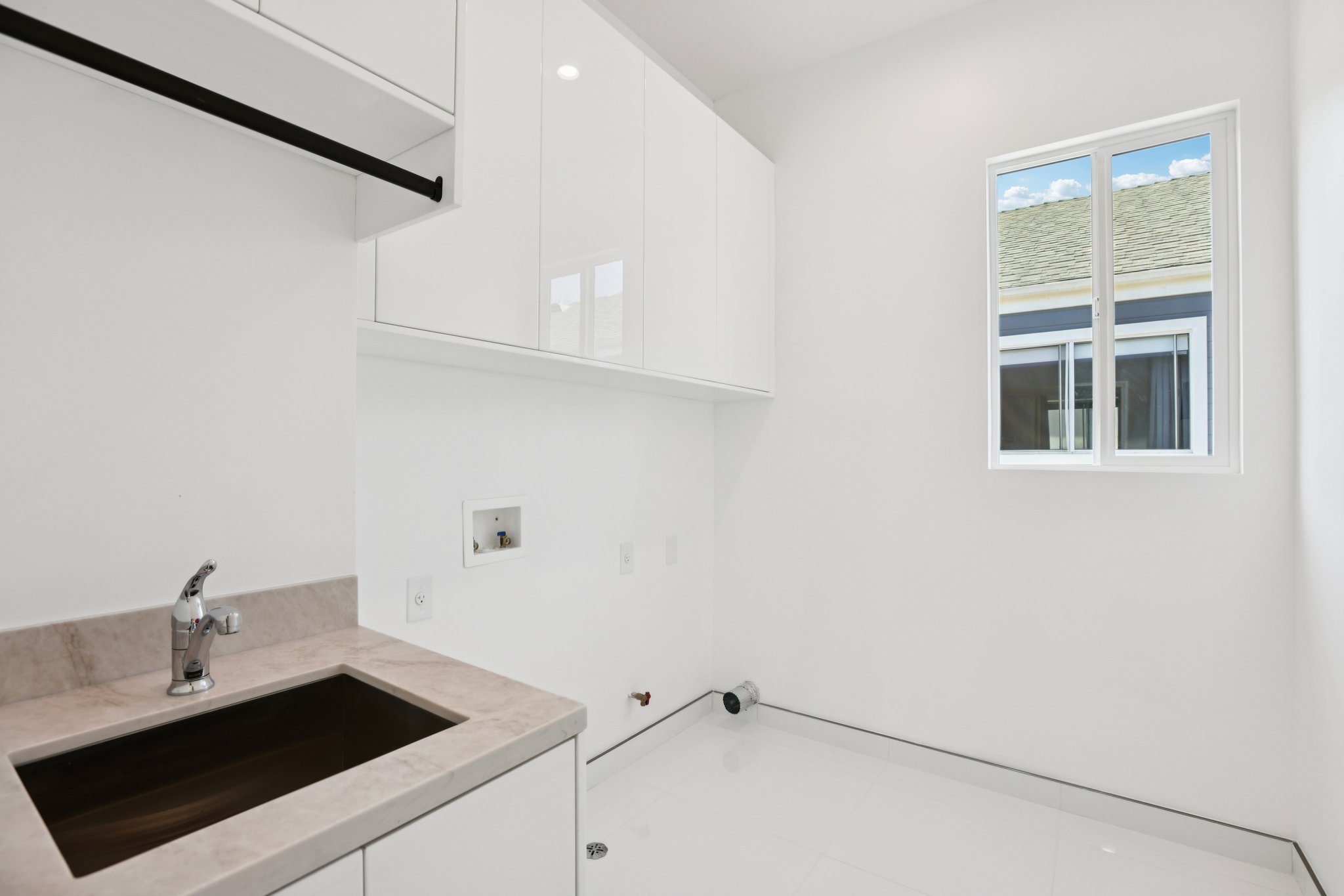 Belmont Ln a-L0302-043.jpg