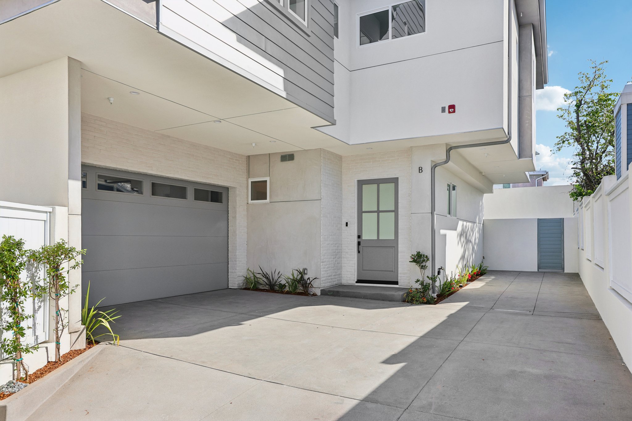 Belmont Ln a-L0302-056.jpg