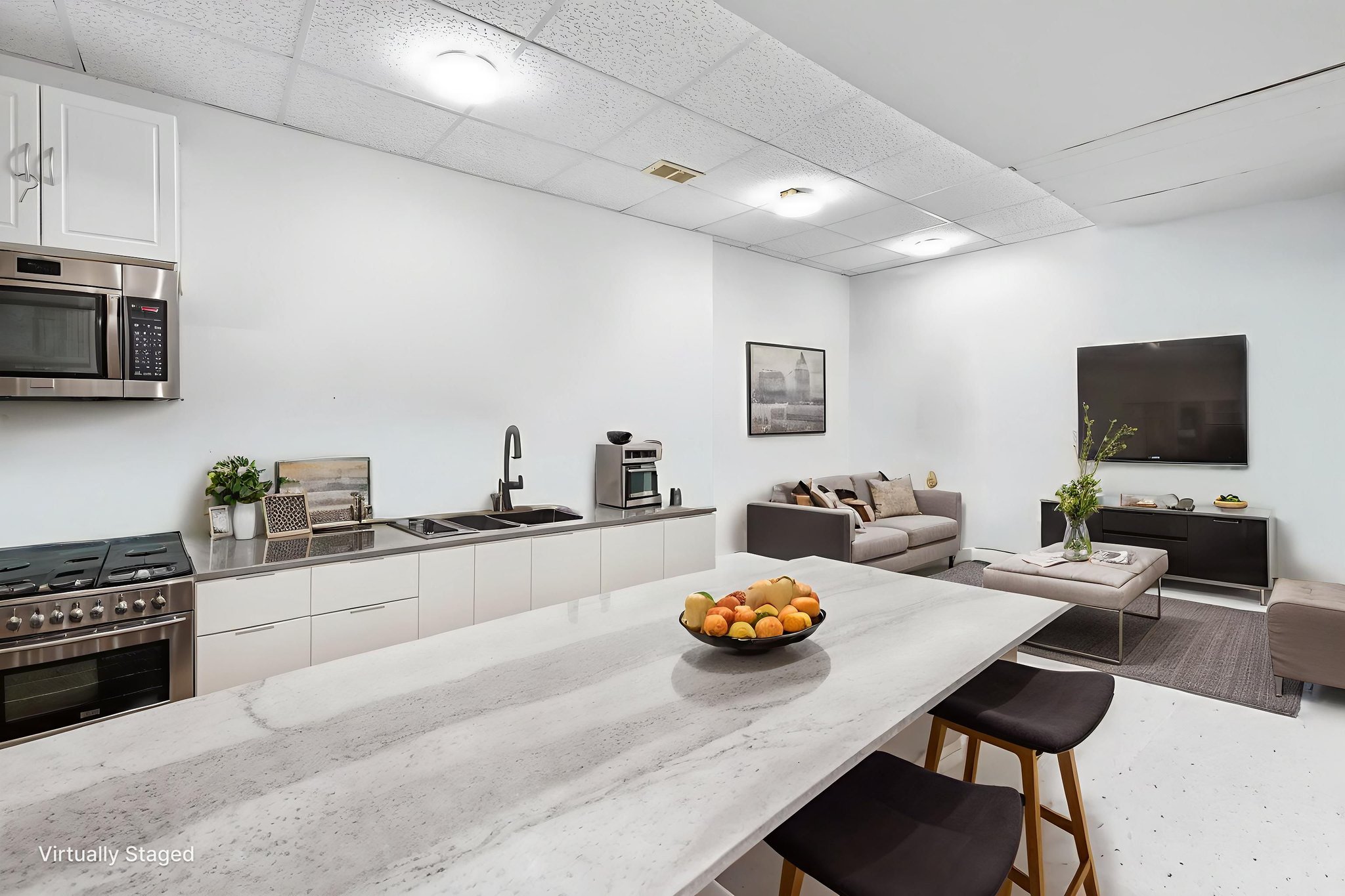 29-2 virtually staged.jpeg