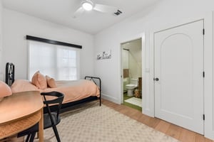 Brackenridge St-S1405-029.jpg