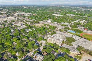 Brackenridge St-S1405-079.jpg