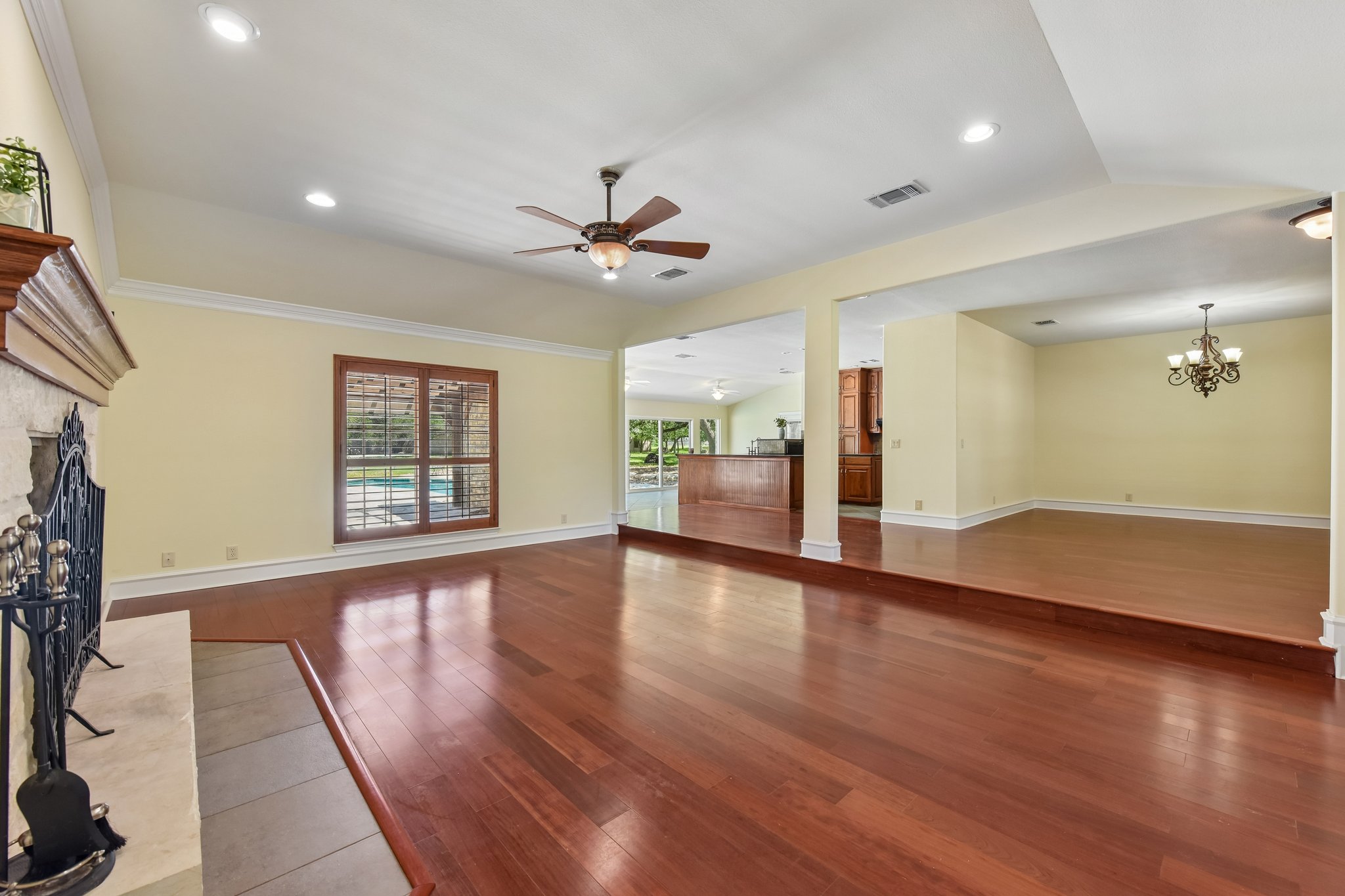 Oak Forest Dr-S2806-009.jpg