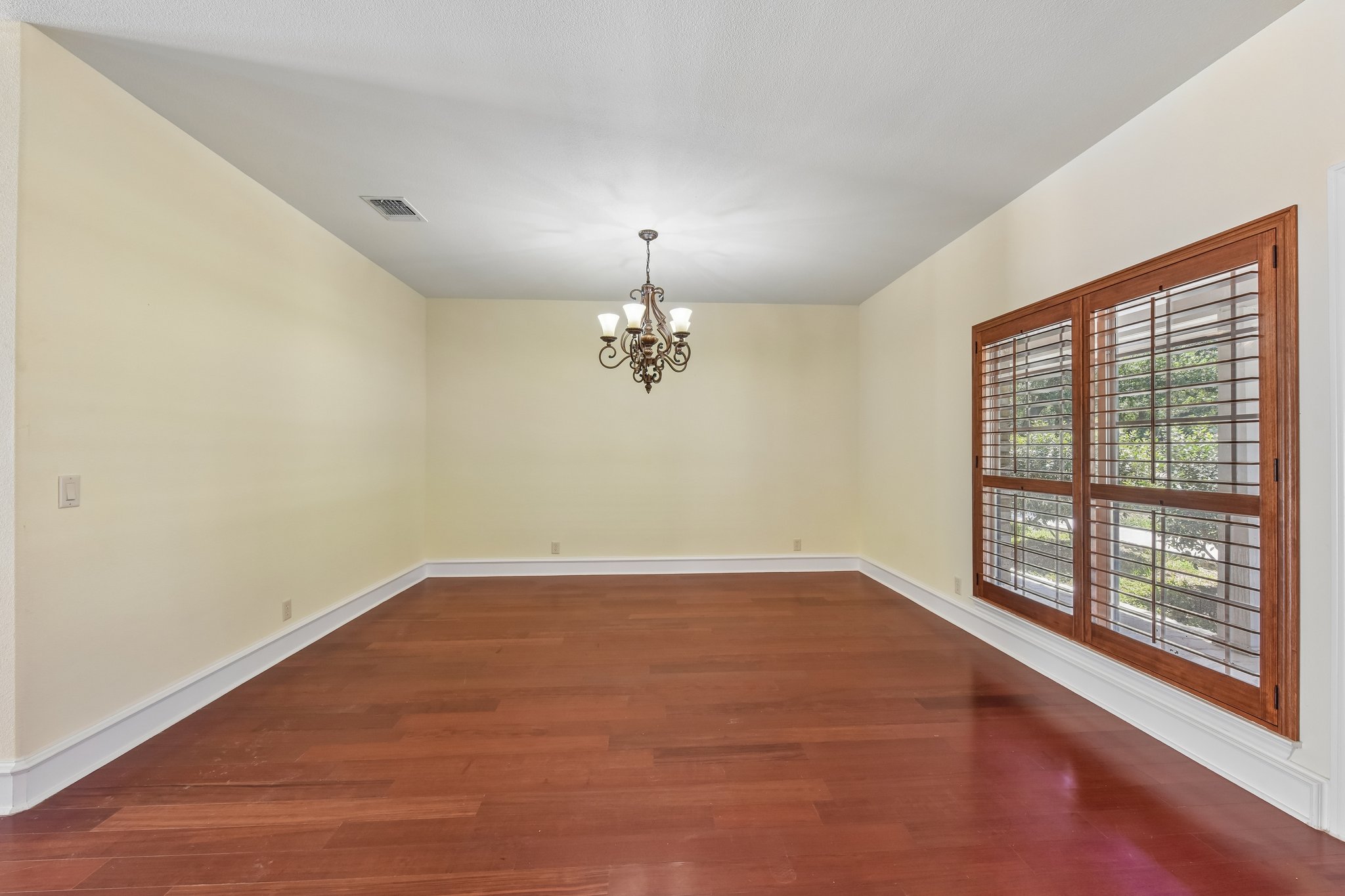 Oak Forest Dr-S2806-012.jpg