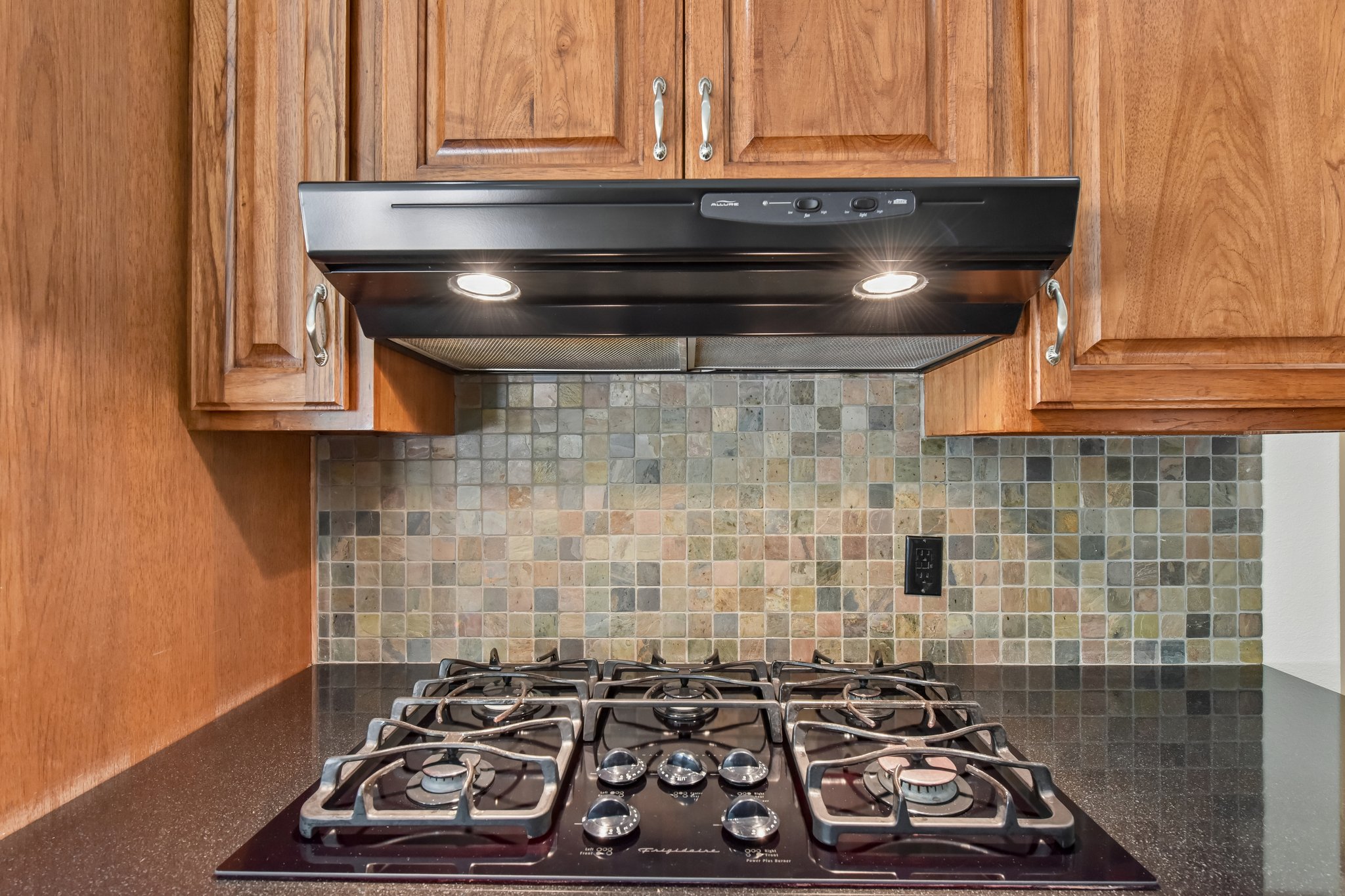Oak Forest Dr-S2806-018.jpg