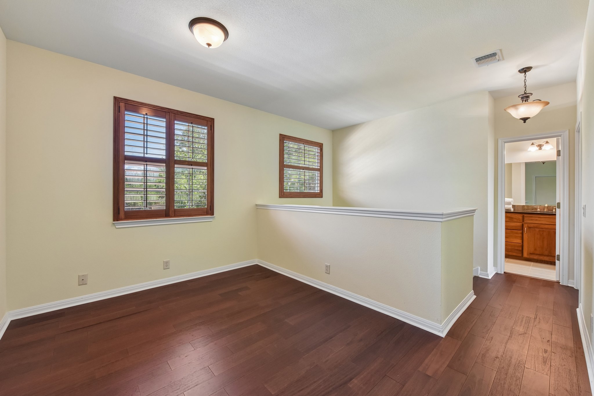 Oak Forest Dr-S2806-021.jpg