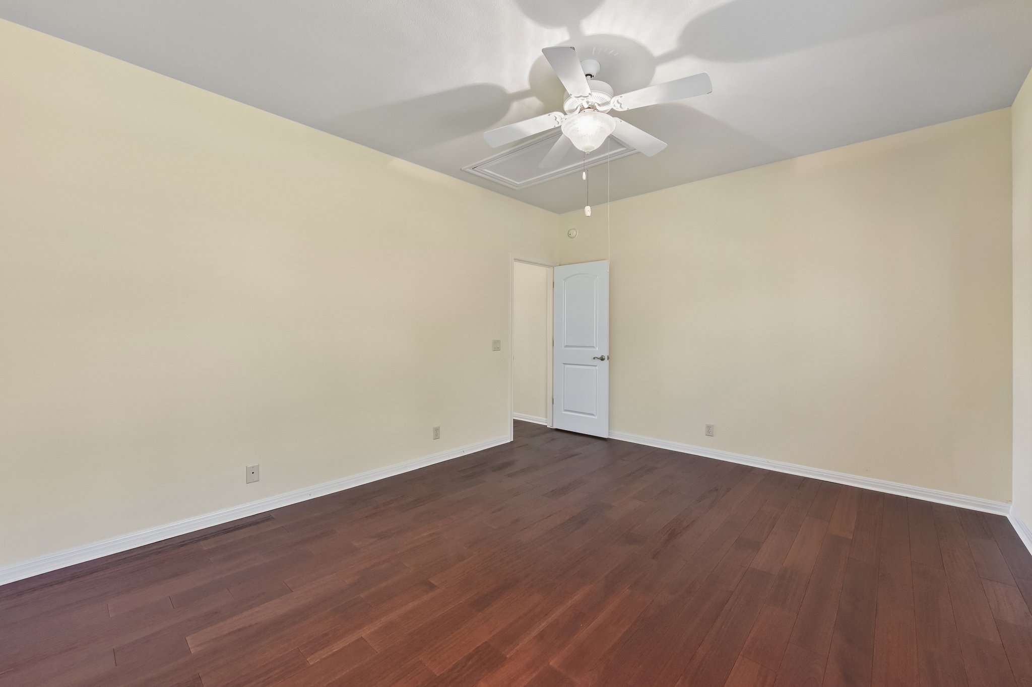 Oak Forest Dr-S2806-025.jpg