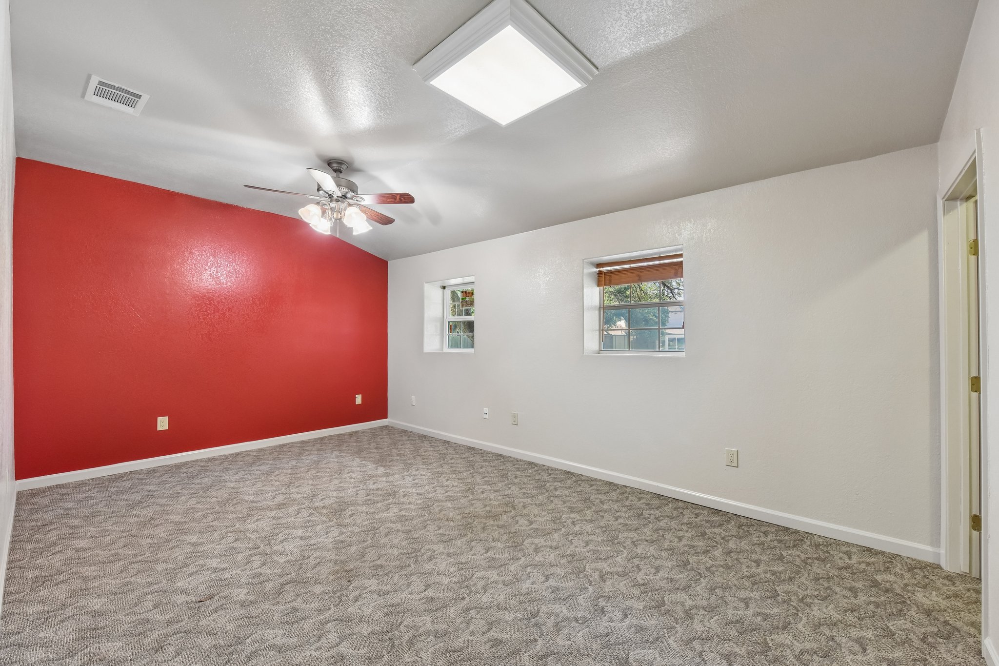 Oak Forest Dr-S2806-054.jpg