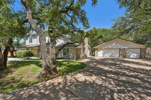Oak Forest Dr-S2806-001.jpg