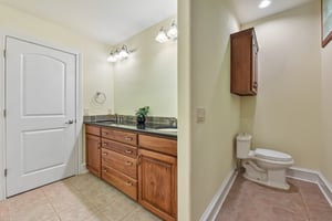 Oak Forest Dr-S2806-046.jpg
