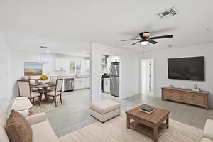 IMG_0034 virtually staged.jpeg