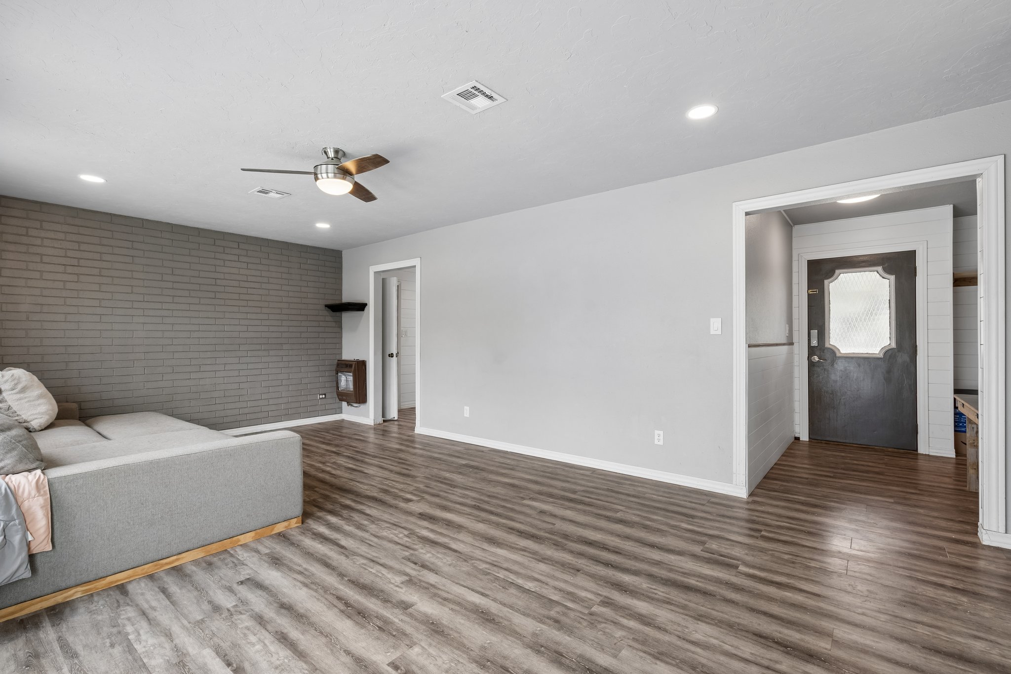 19150 96th St_009.jpg