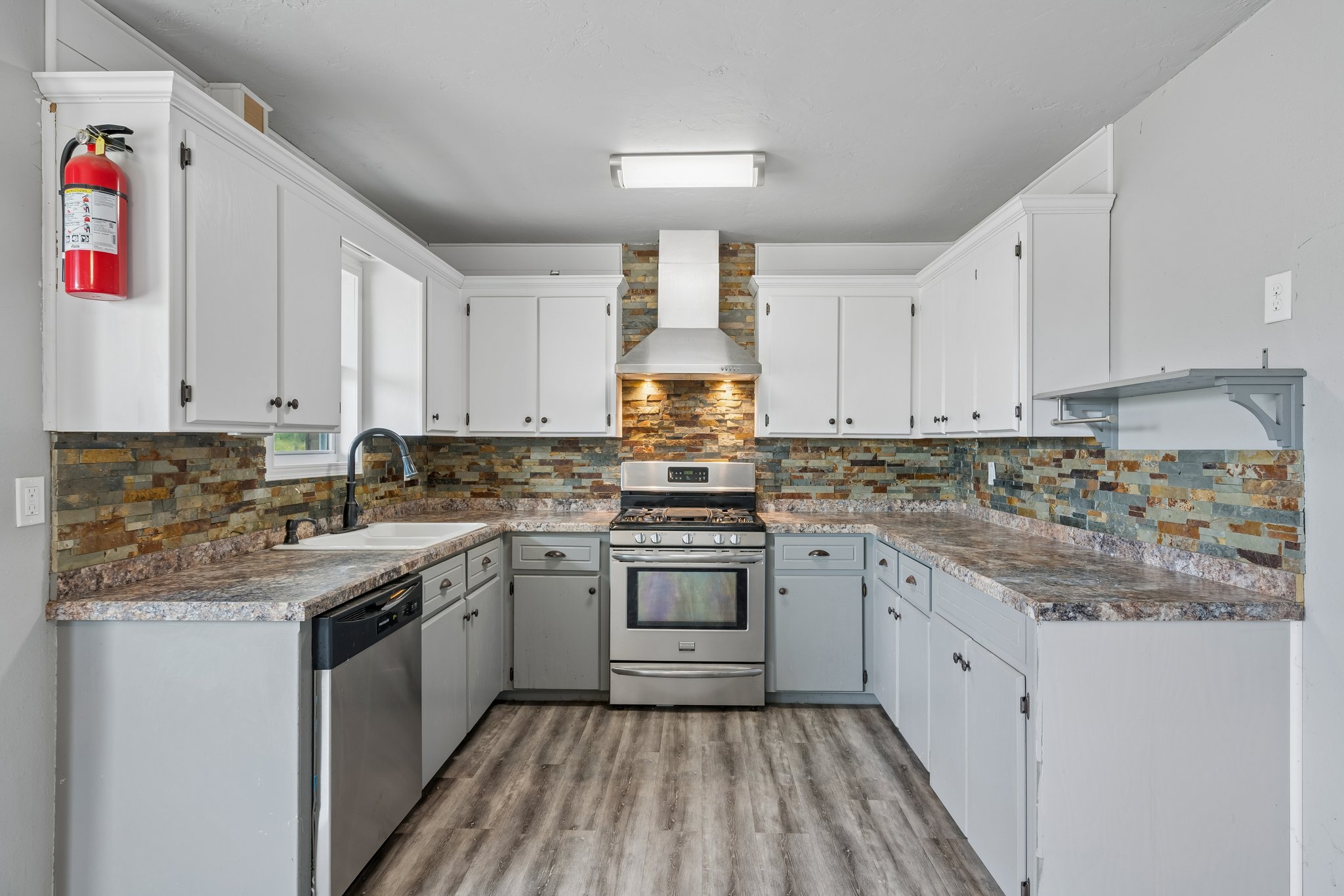 19150 96th St_013.jpg