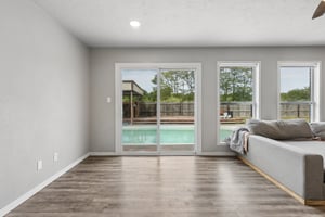 19150 96th St_008.jpg
