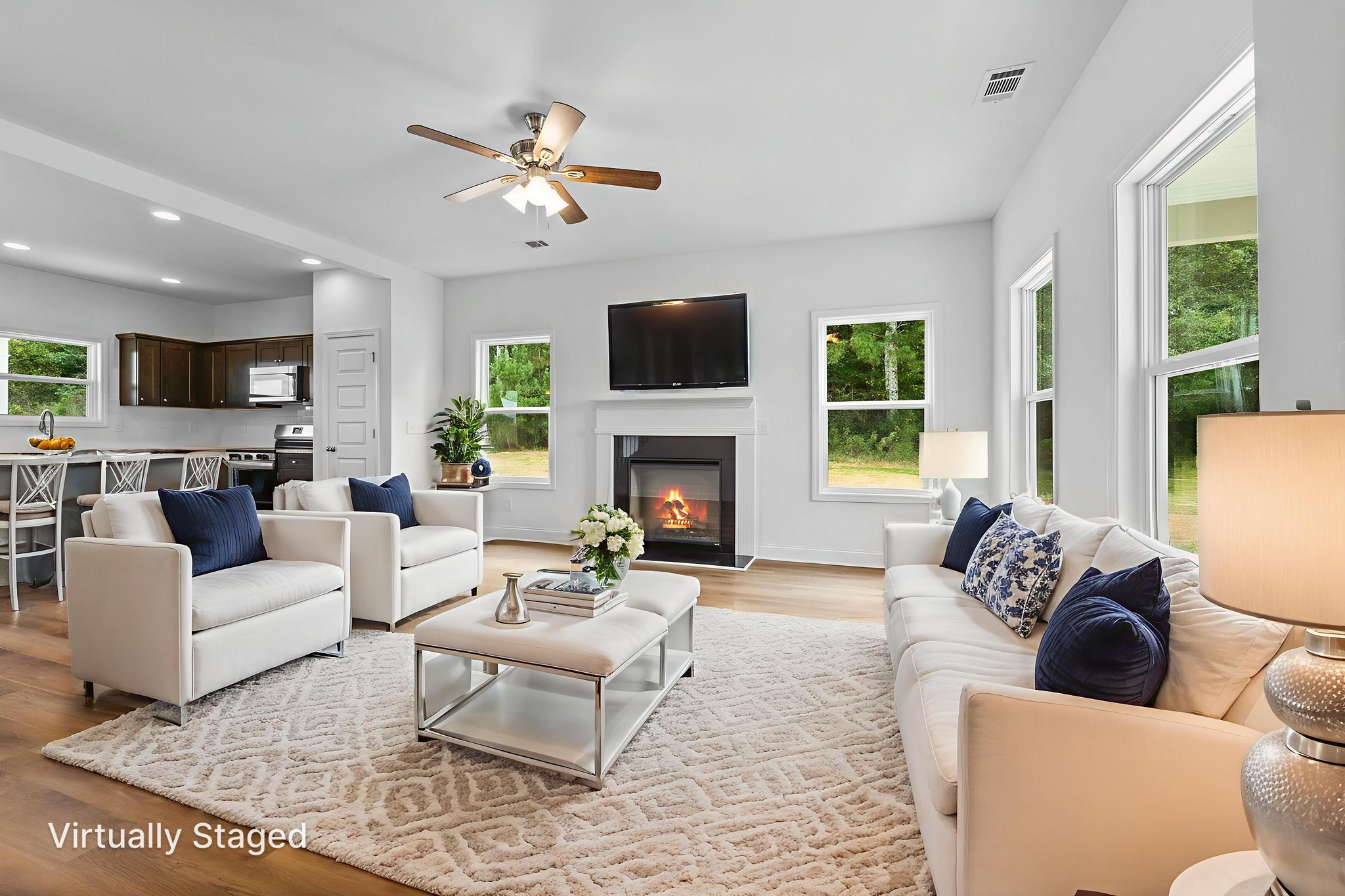 DSC08707_1 virtually staged.jpeg