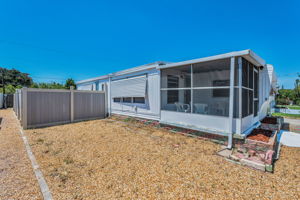 Side Exterior2