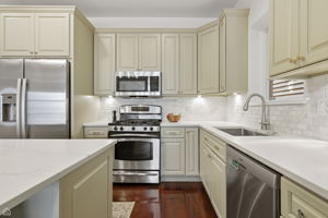 1917 W Potomac Ave 1 - NGC_012