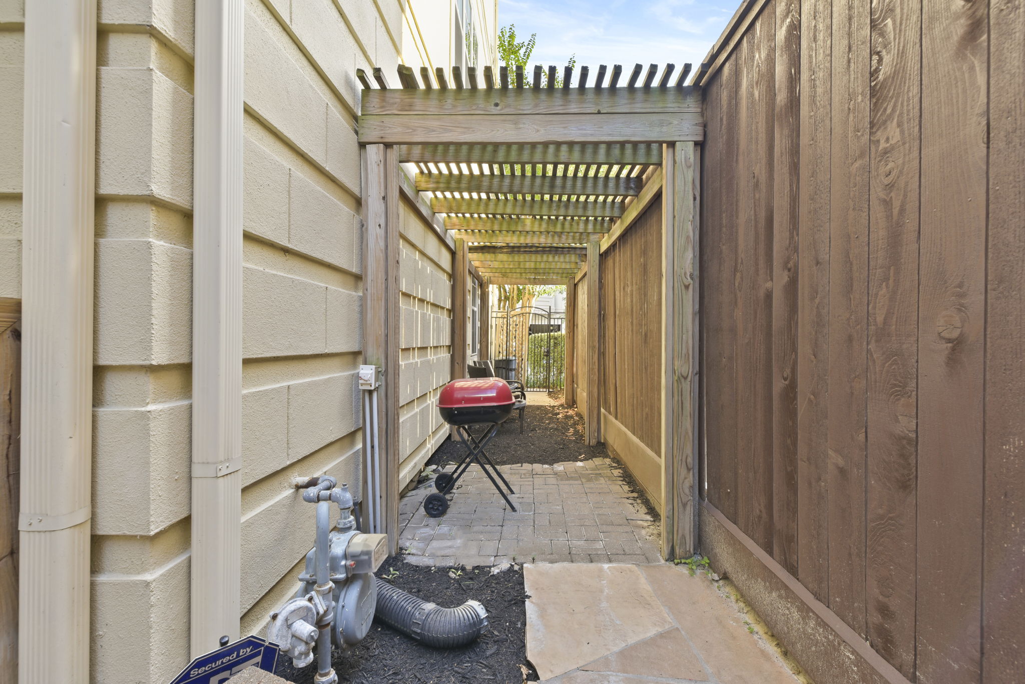  Photo 47