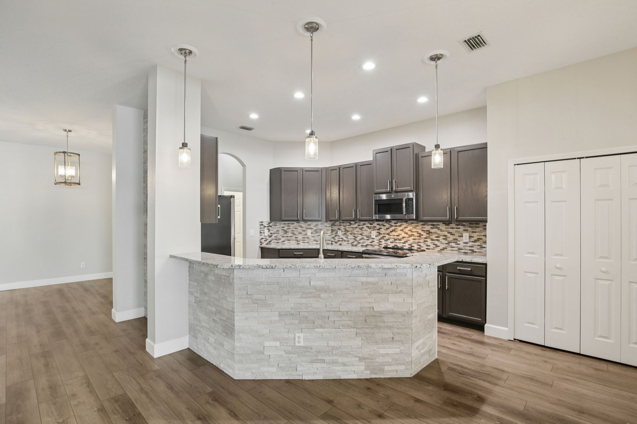 Rutherford Dr-S2511-016