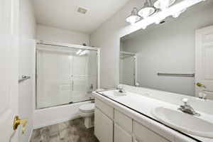  Photo 38