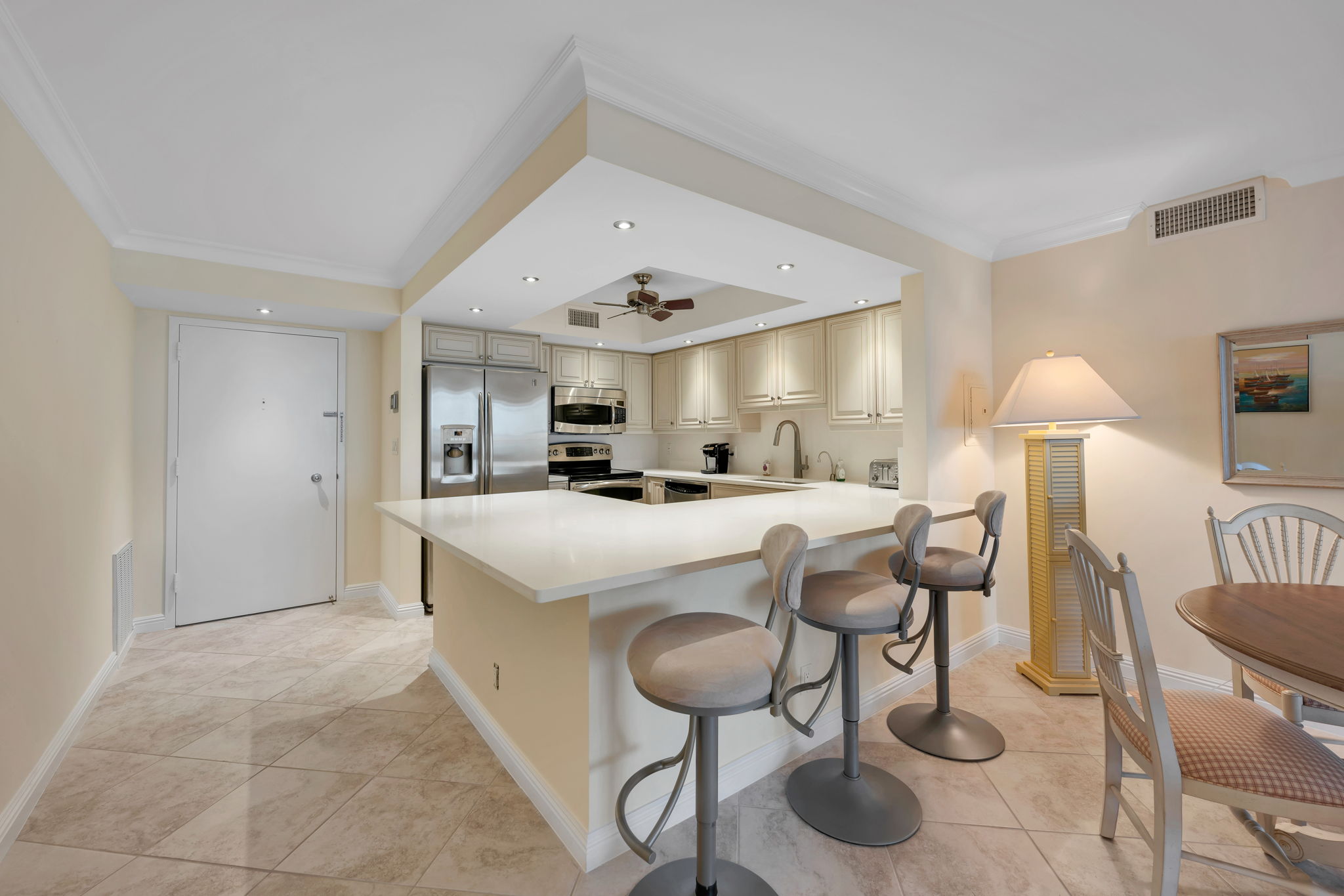 Breakfast Bar - Kitchen