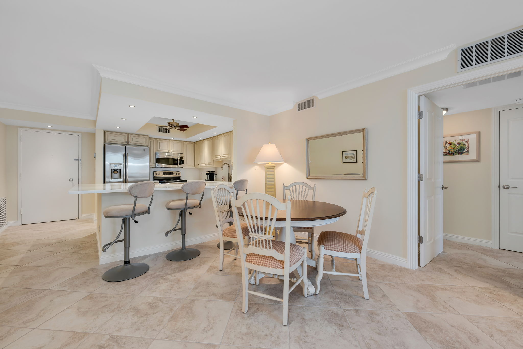 Eat in Kitchen Kitchen