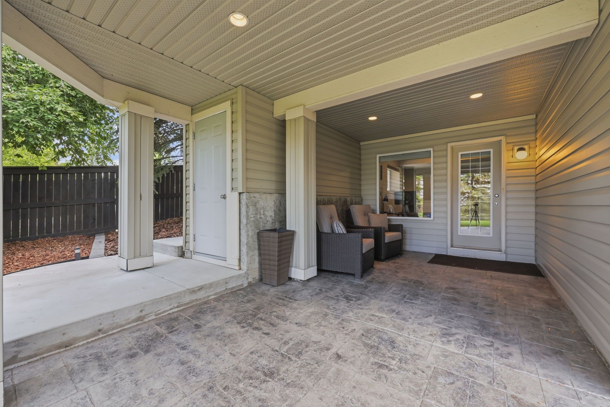  Photo 40