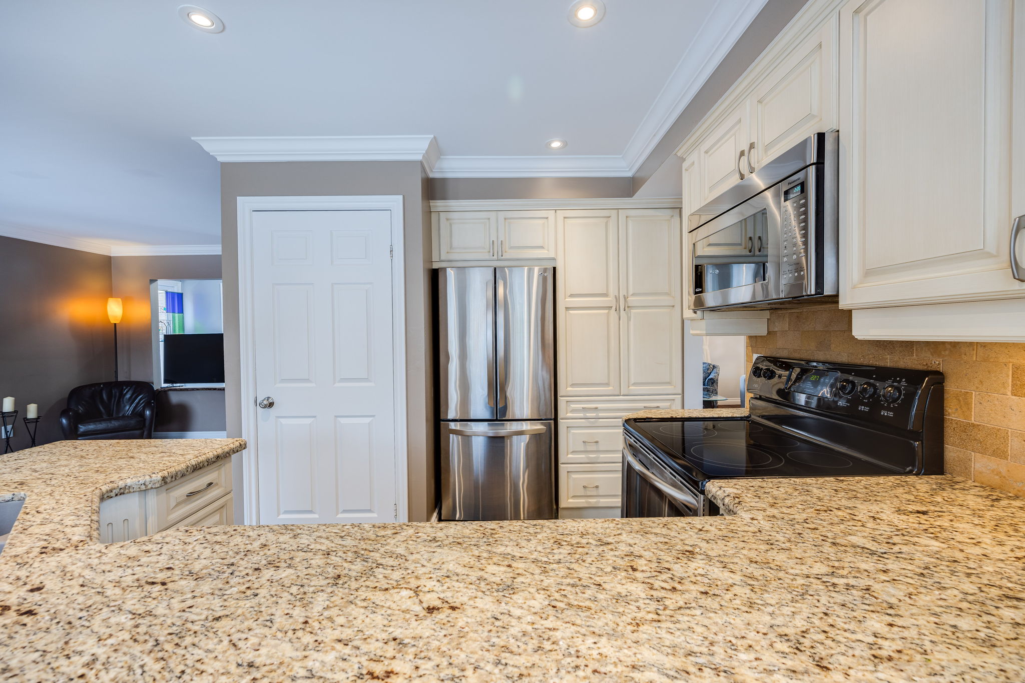 Aurora property showcase — delivered property photograph 17