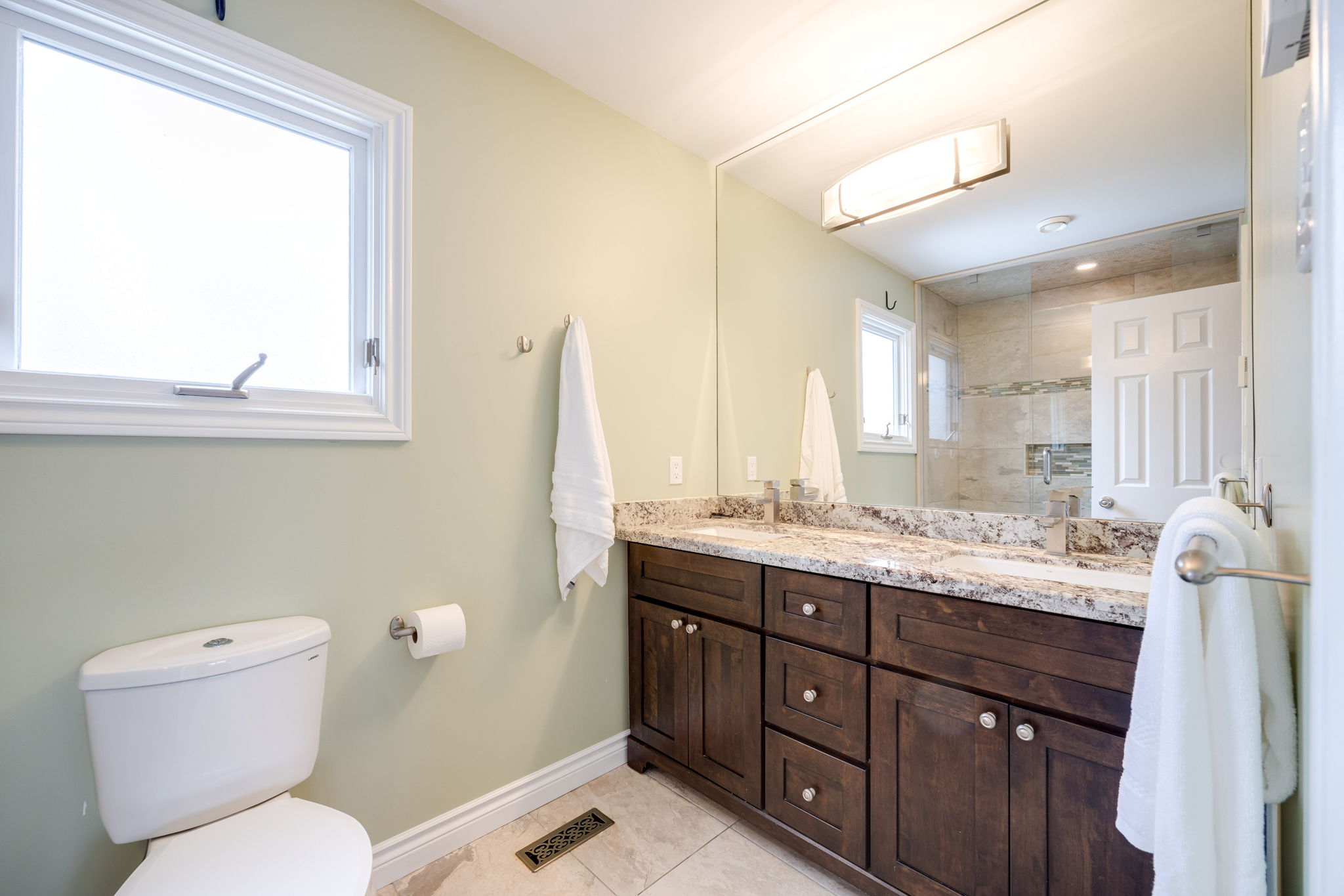 Aurora property showcase — delivered property photograph 28