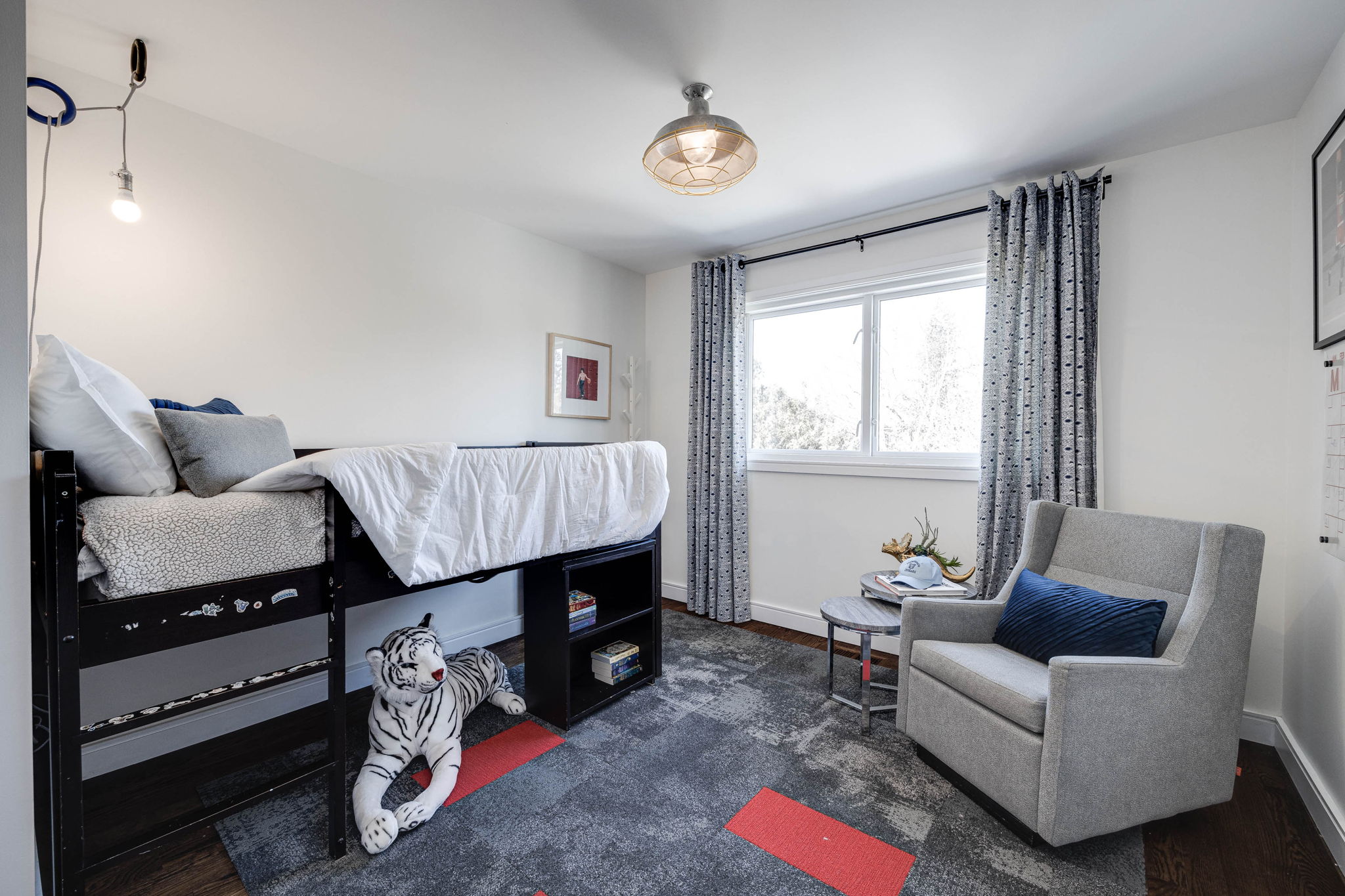 Toronto property showcase — delivered property photograph 38
