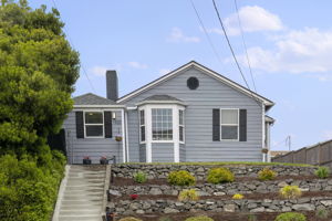  Photo 0