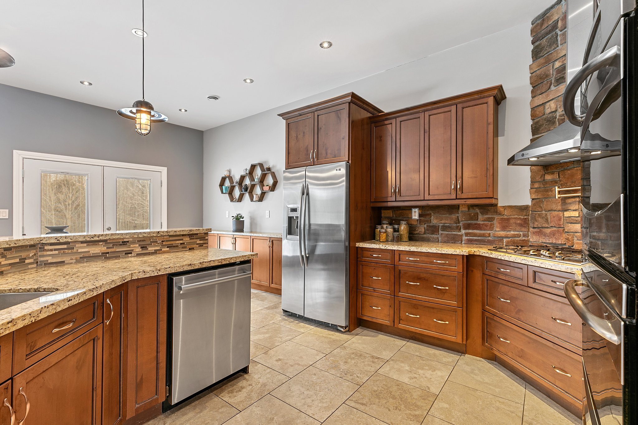 Granite Counters, Travertine Floors