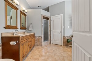 Walk In Closet and Shower