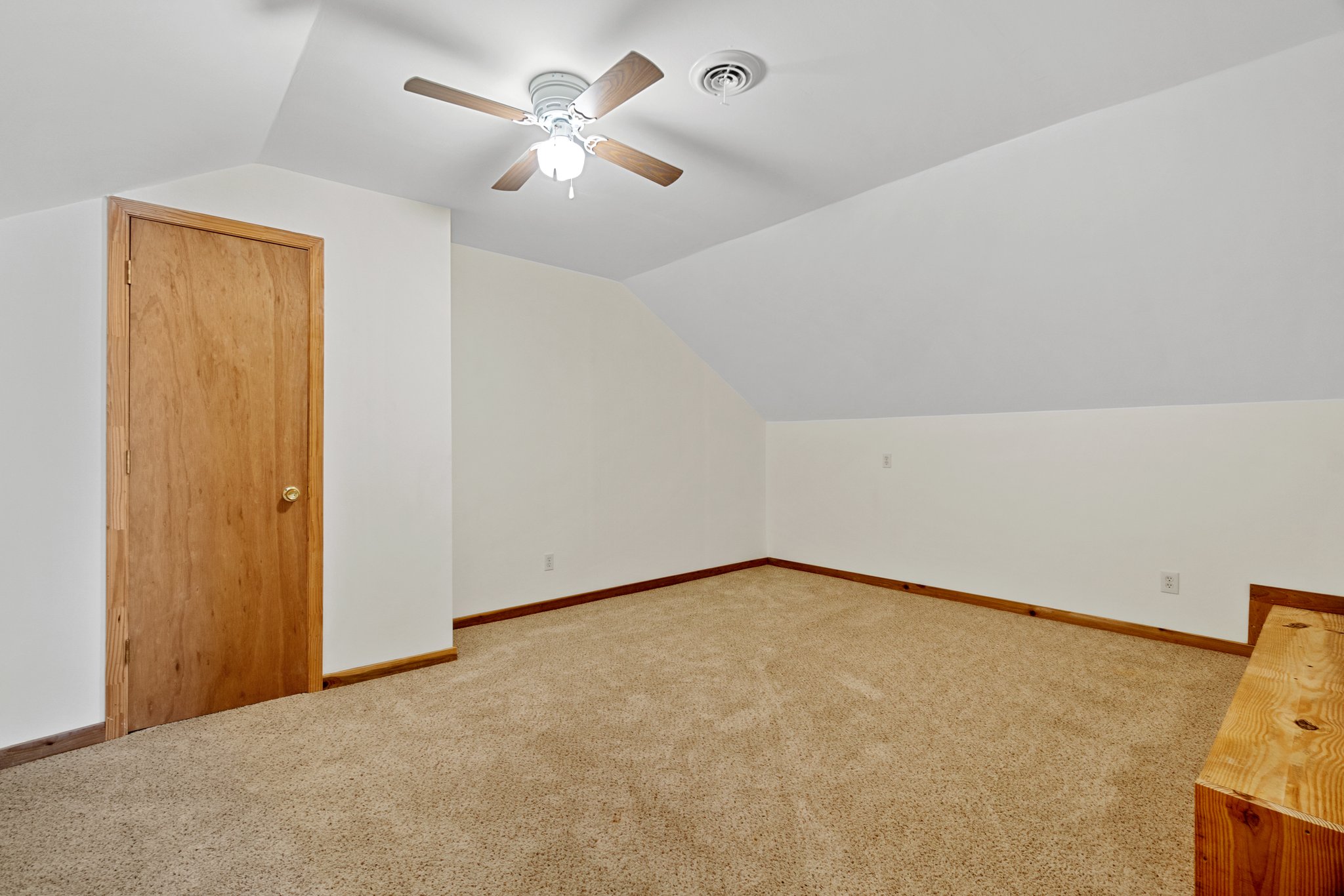 2nd Floor Closet/Rec area