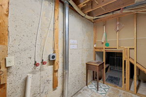  Photo 47