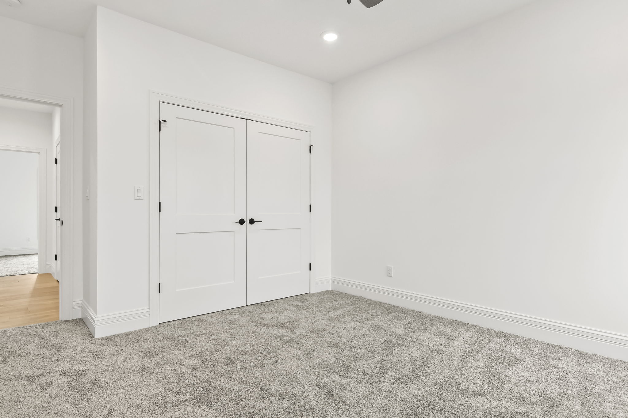 1920 Old Ironbridge, Chatham, IL 62629 Design Eyes Photography