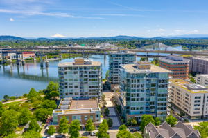 Strand - Trio of Glass Towers